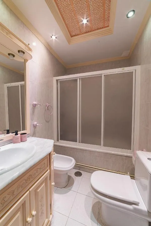 Piso Centrico Milan Apartment Cenes De La Vega Spain